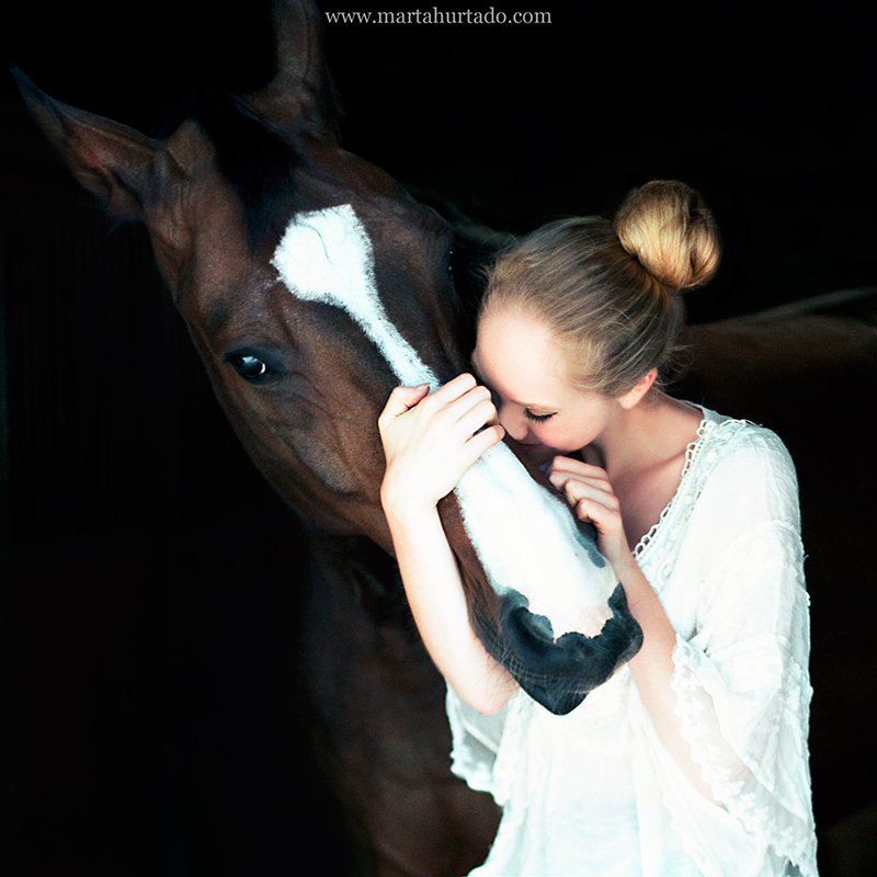 Location_graphility_Marta_Hurtado_Photography_Soul_Portrait_Photo_Sessions_nature_horses_model_girl_E